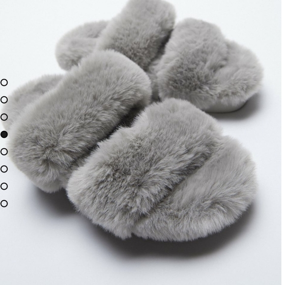 ZARA FAUX FUR LOW HEEL SANDALS Bloggers favorite - Picture 4 of 14